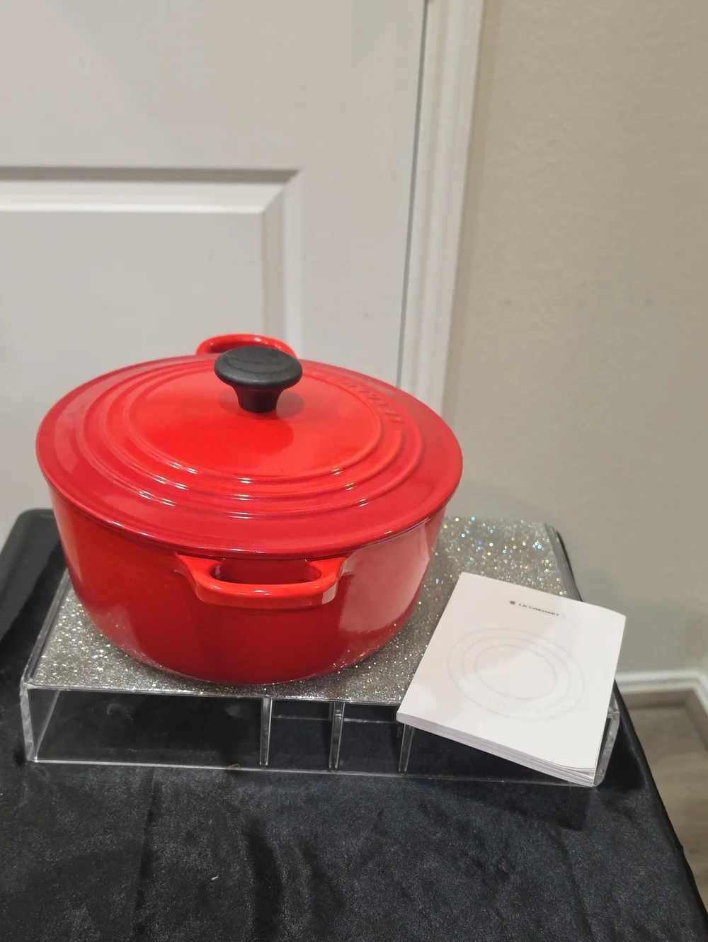 Le Creuset Enameled Cast Iron Signature Round 3.5QT Dutch Oven-Cerise/Cherry Red